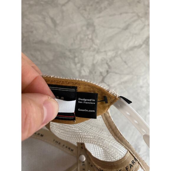 NWOT The Farm "Cash Cow" Snapback Trucker Hat - Picture 9 of 10